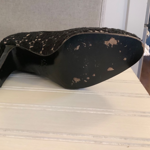 J. Crew black lace, patent leather 3” inch heel, size 9 - Picture 4 of 4